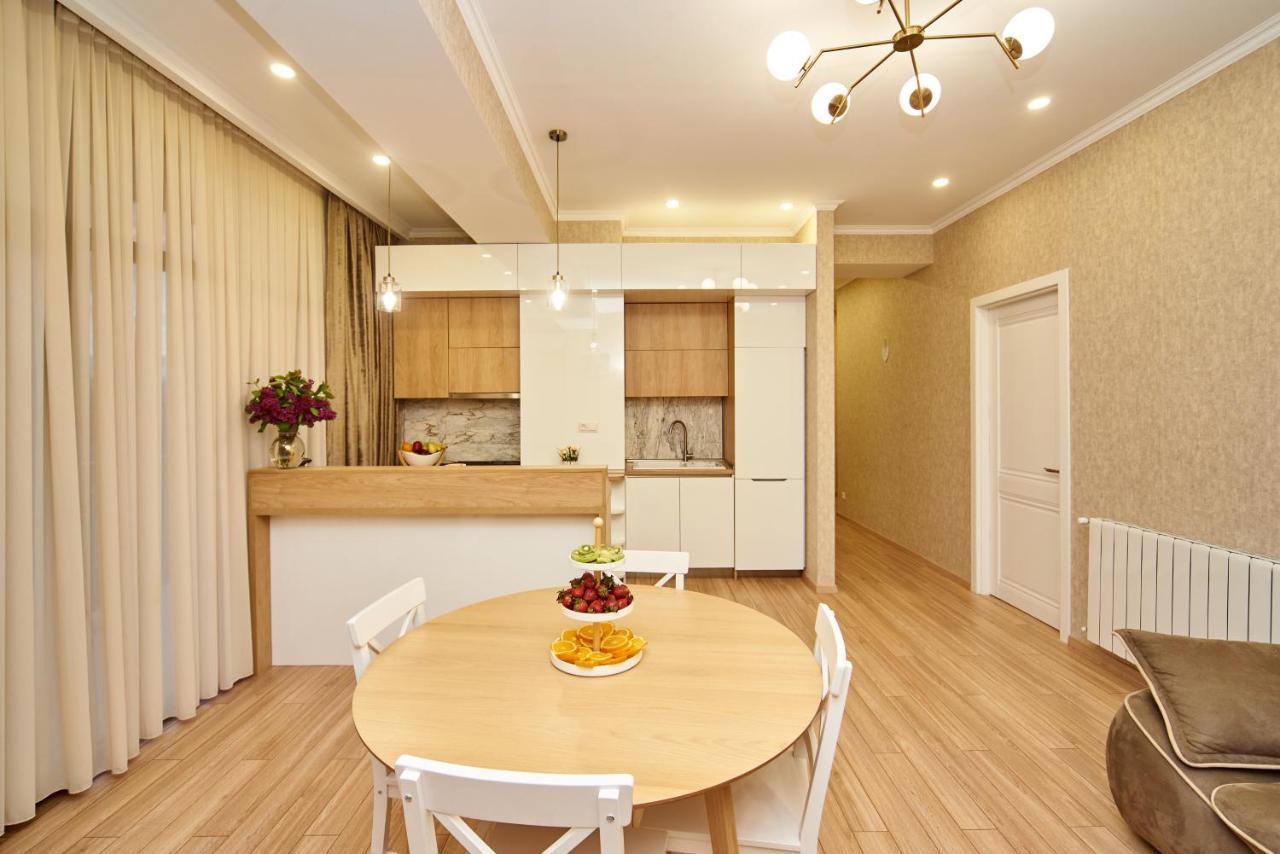 Apartment By The River Тбилиси Экстерьер фото